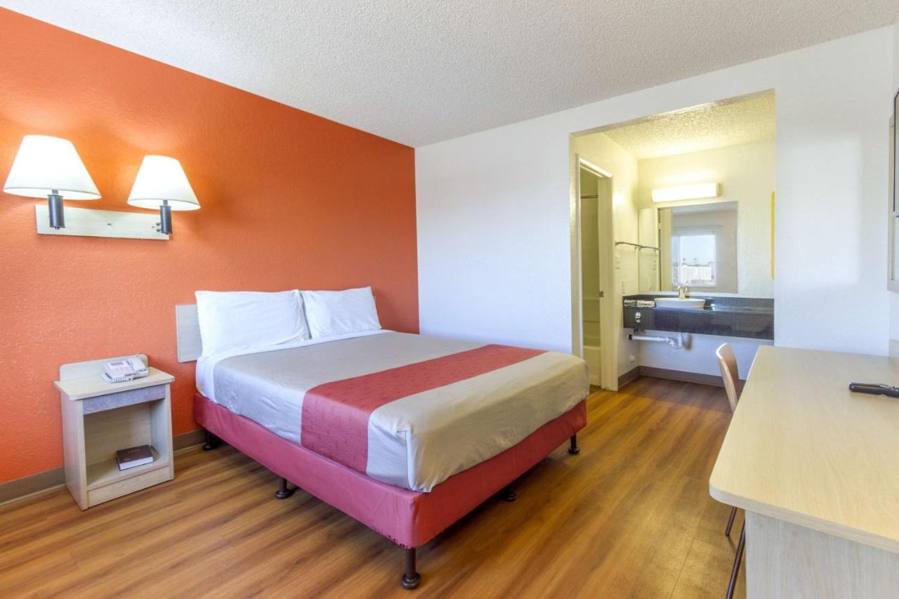 Motel 6-Phoenix, Az - Airport - 24Th Street Екстер'єр фото