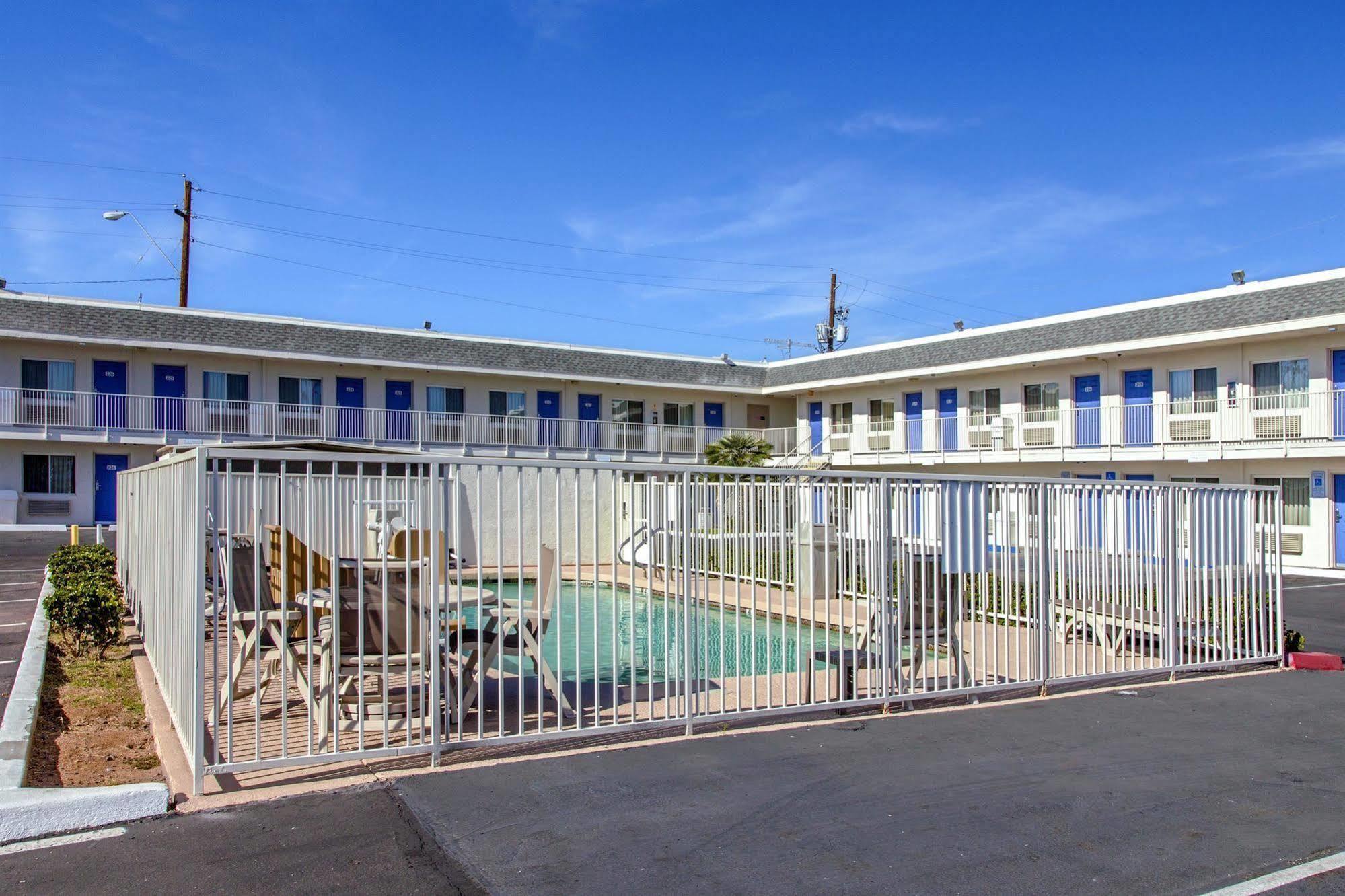 Motel 6-Phoenix, Az - Airport - 24Th Street Екстер'єр фото