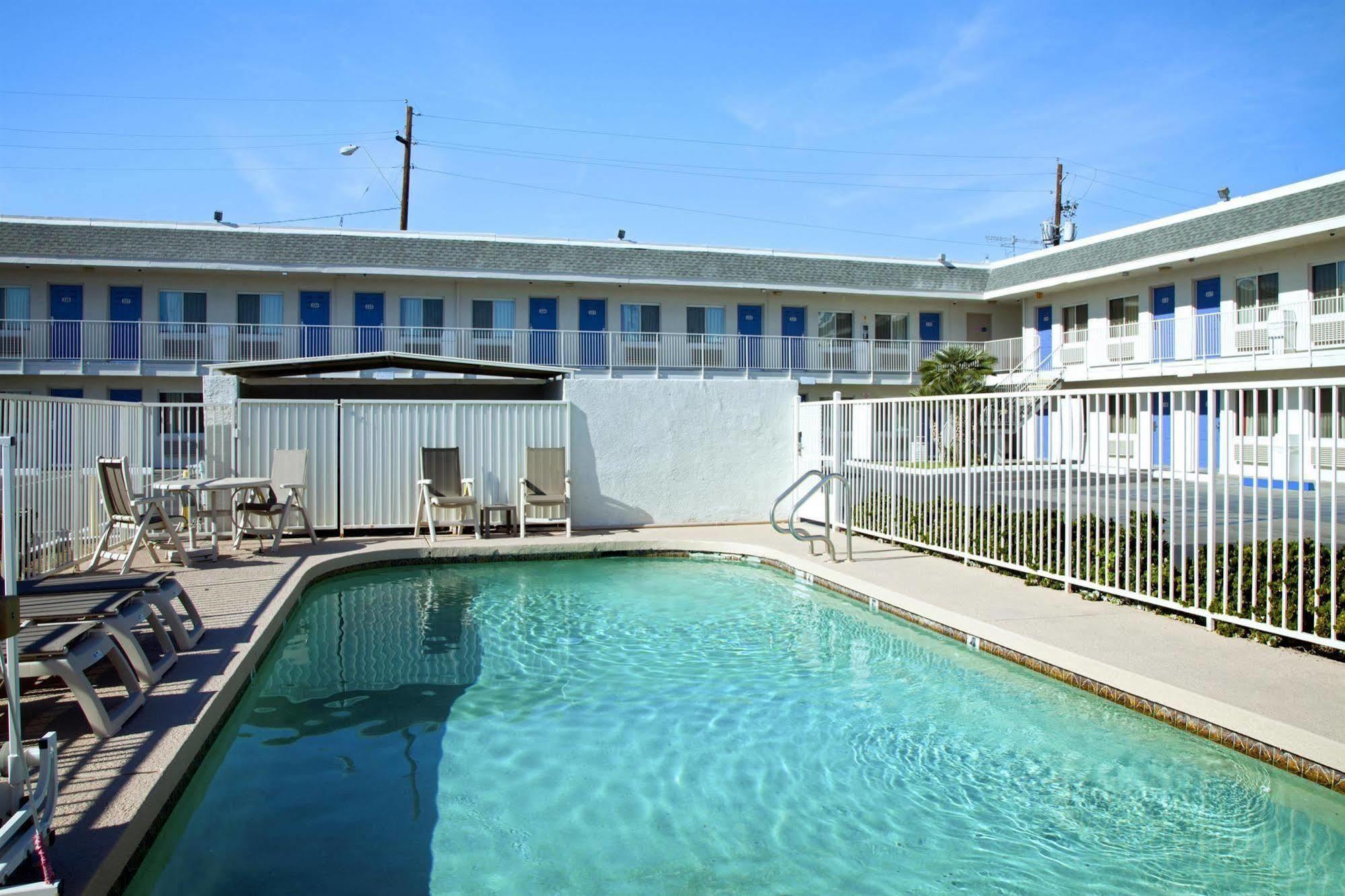 Motel 6-Phoenix, Az - Airport - 24Th Street Екстер'єр фото